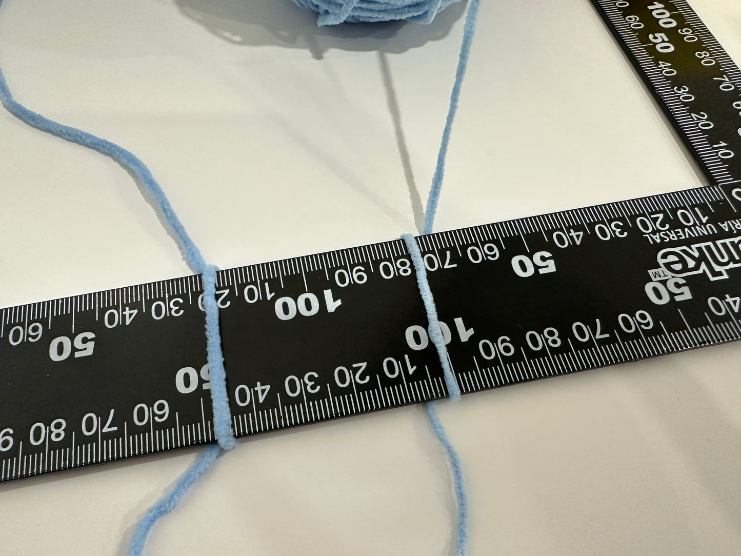 Amigurumi Chenille Medium (2 mm)